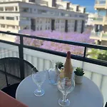 شقة Larysol *